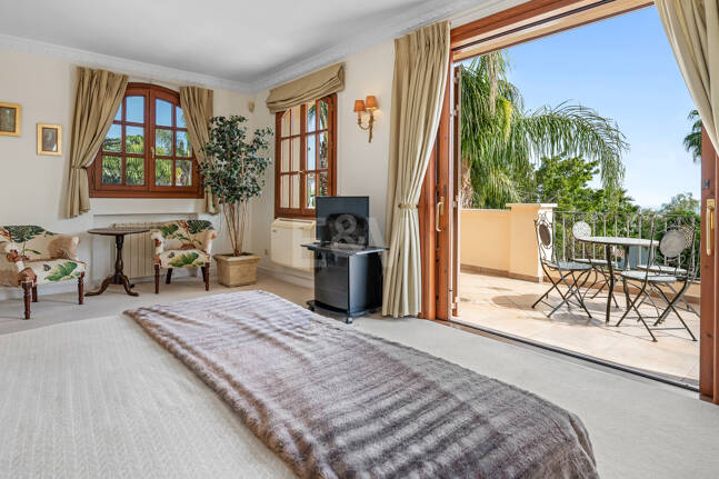 Villa à vendre en Los Arqueros, Benahavis