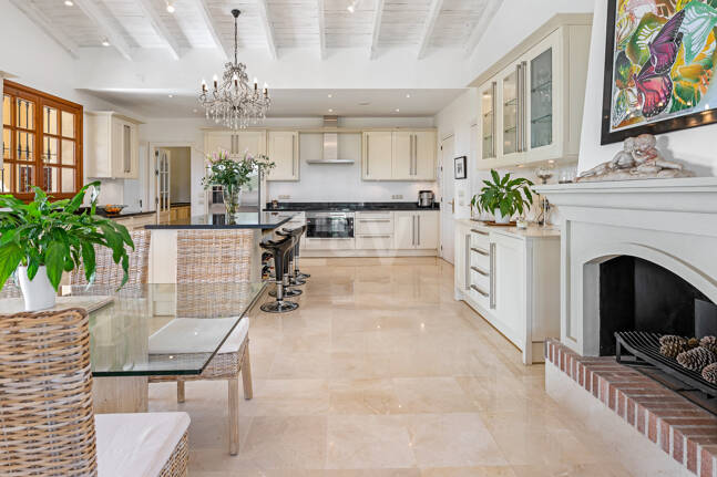 Villa à vendre en Los Arqueros, Benahavis