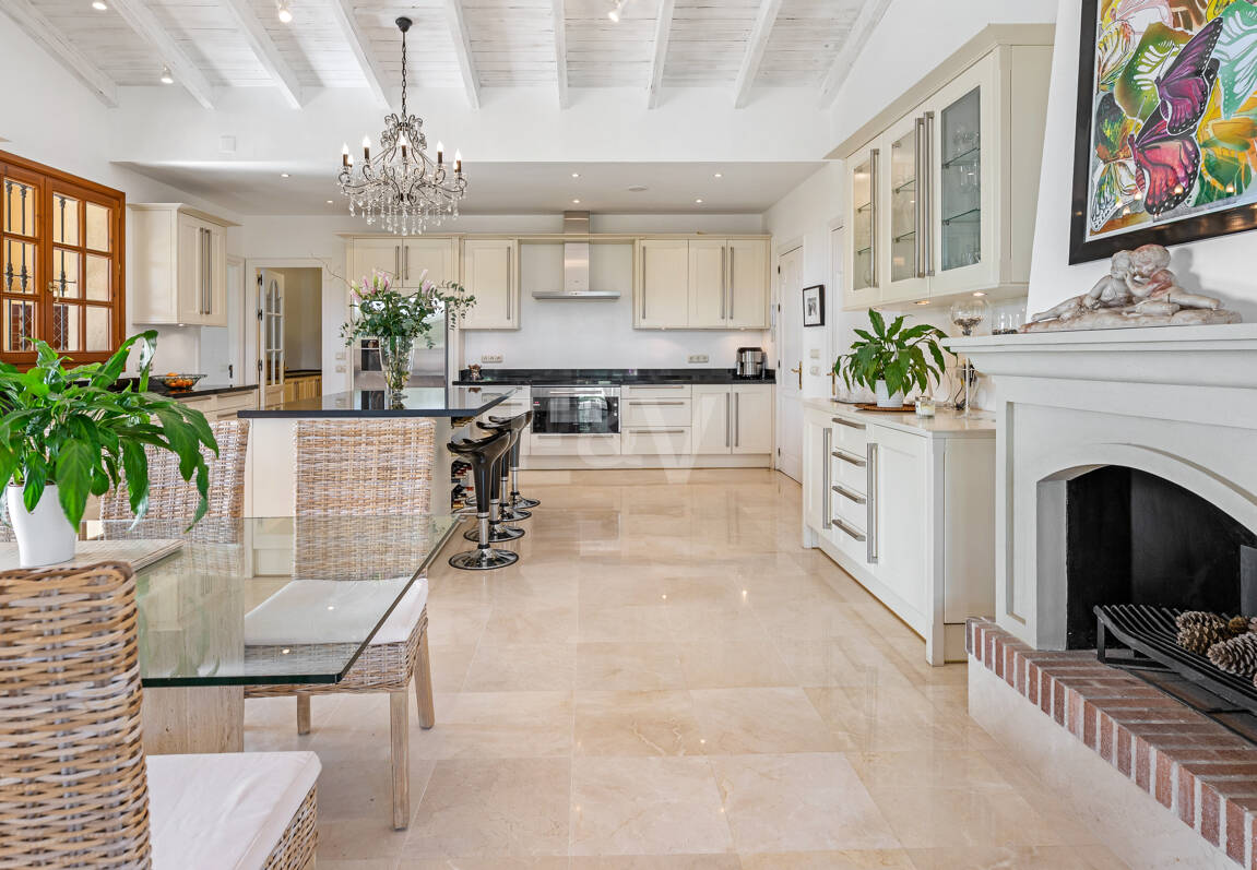 Villa à vendre en Los Arqueros, Benahavis