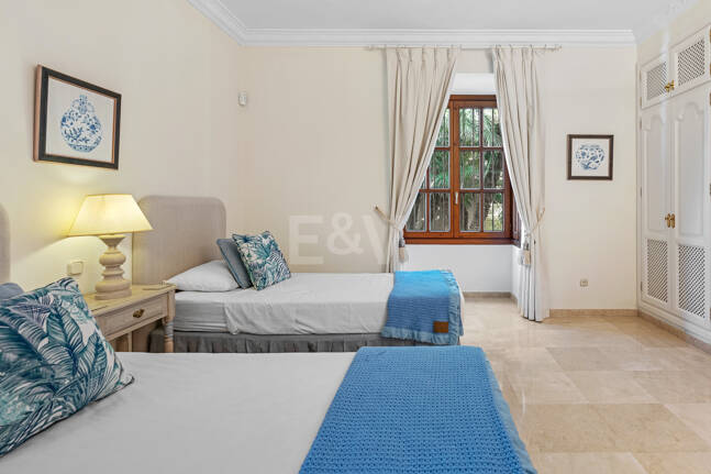 Villa à vendre en Los Arqueros, Benahavis