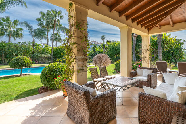 Villa à vendre en Los Arqueros, Benahavis