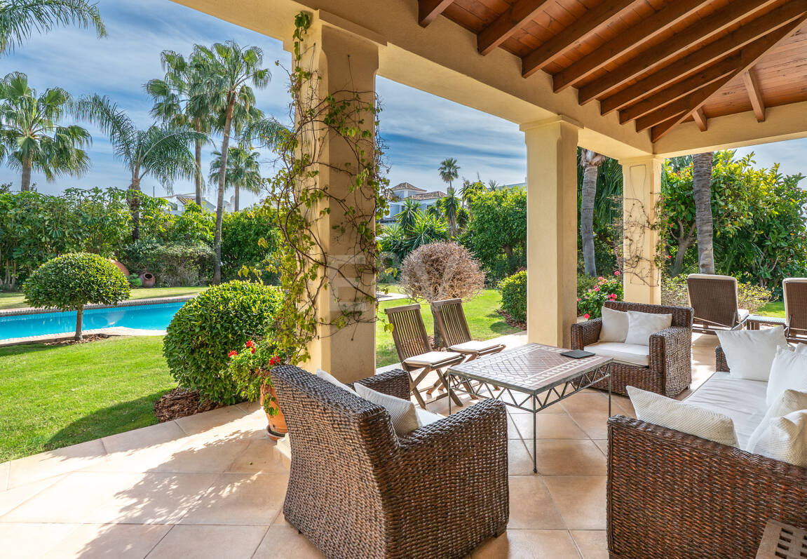 Villa à vendre en Los Arqueros, Benahavis