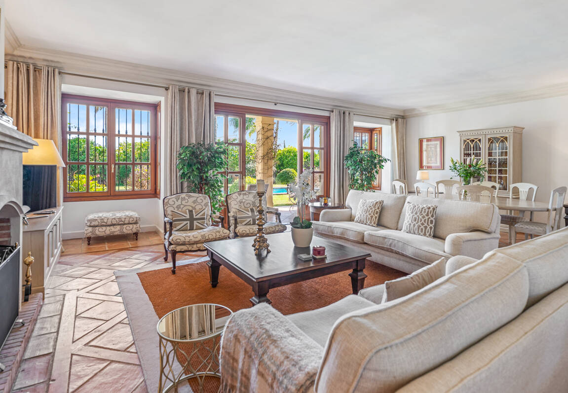 Villa à vendre en Los Arqueros, Benahavis