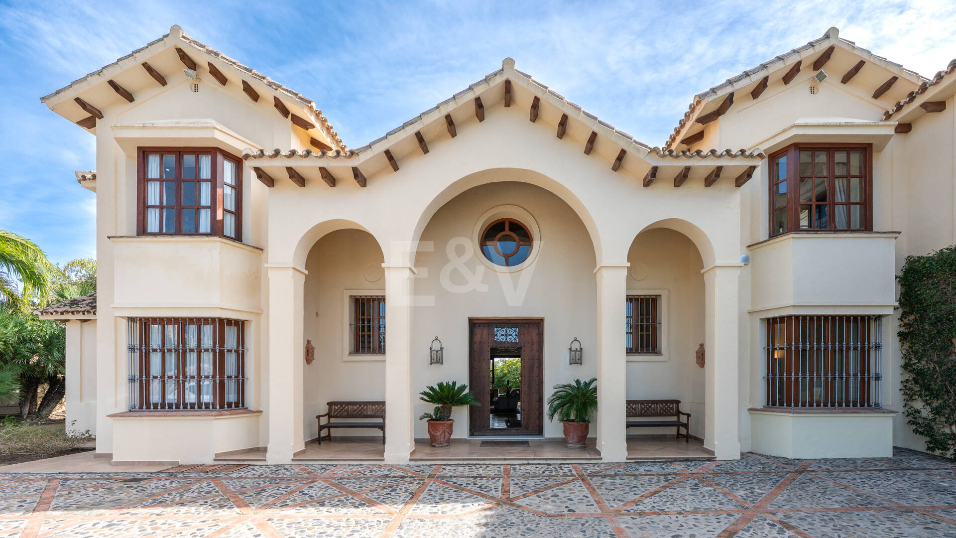 Authentic Andalusian-Style Villa with Private Heated Pool