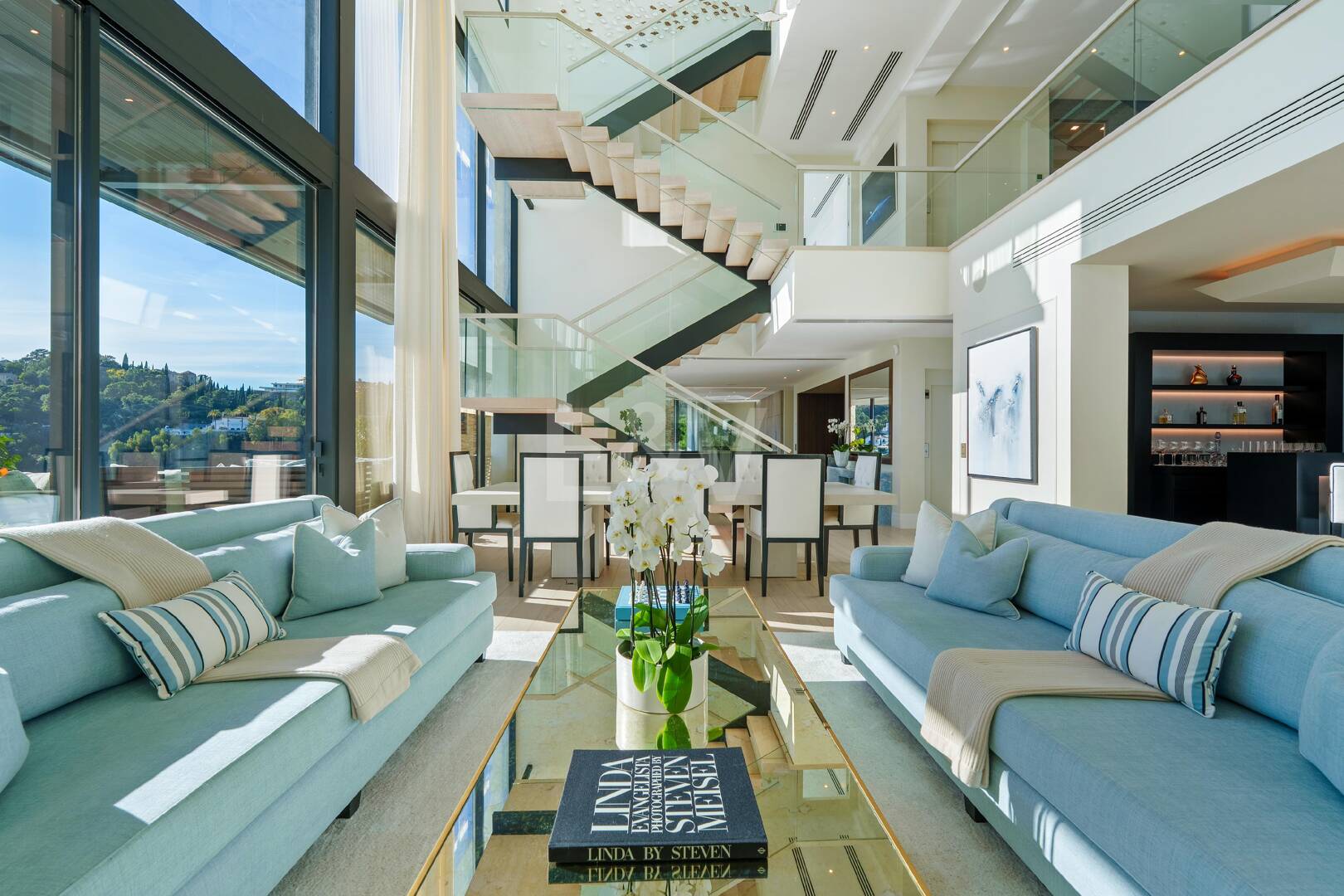 Luxury Five-Bedroom Hillside Villa with Panoramic Views