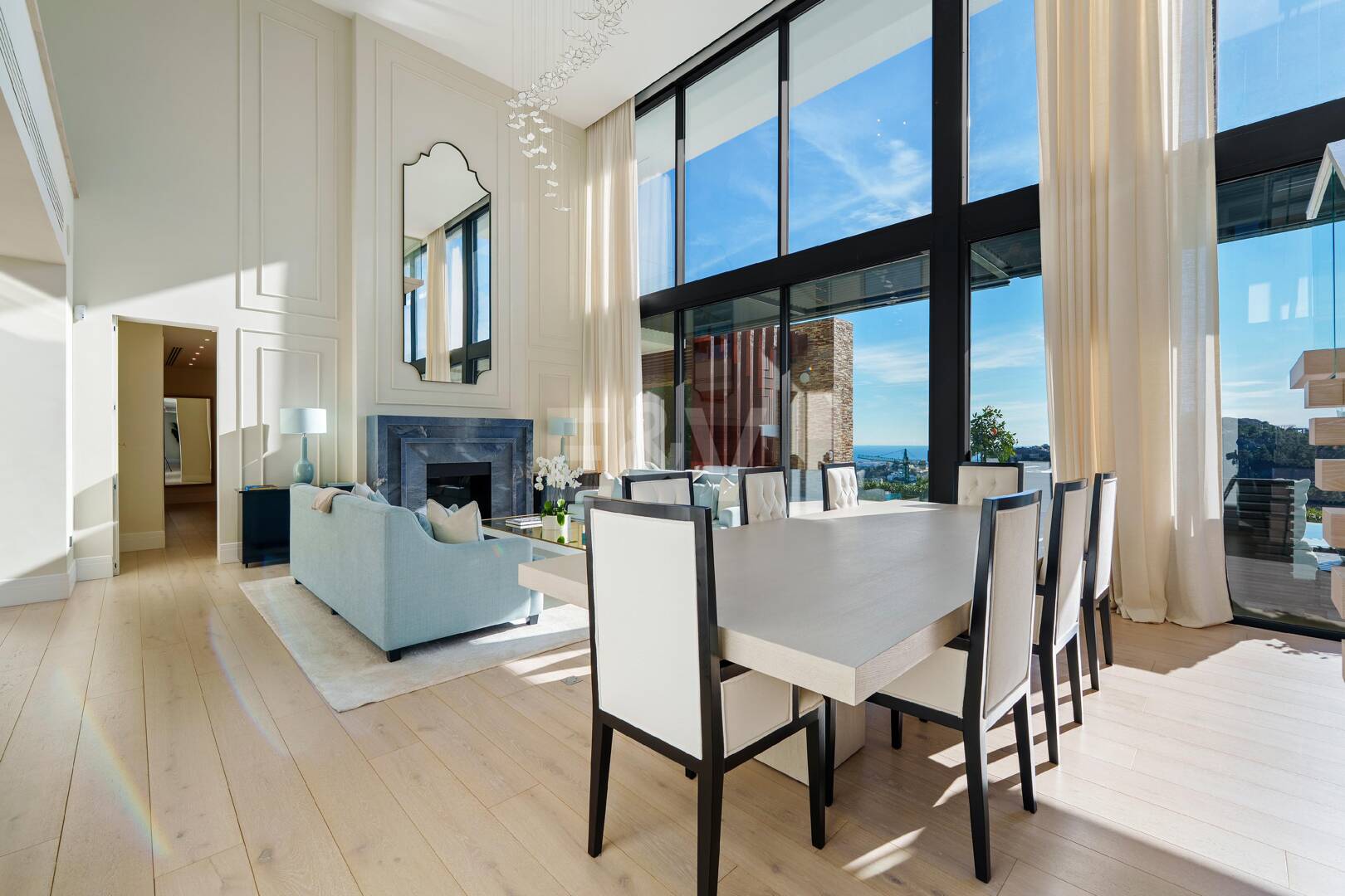 Luxury Five-Bedroom Hillside Villa with Panoramic Views