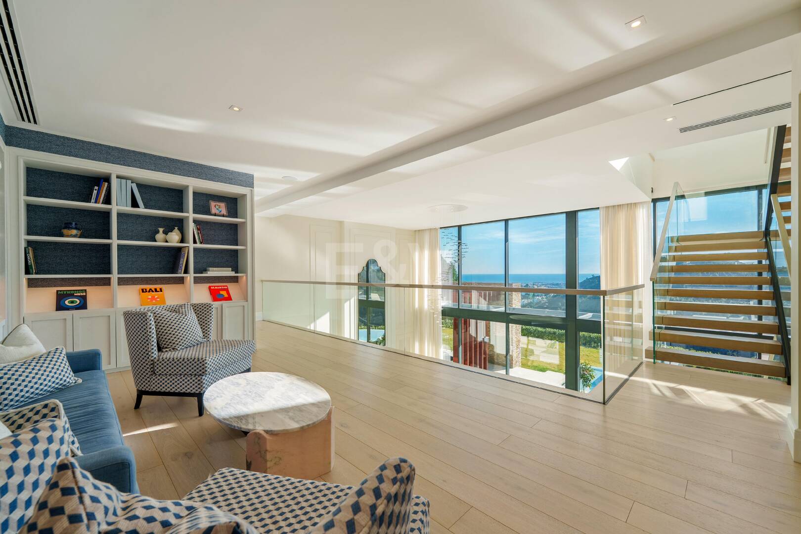 Luxury Five-Bedroom Hillside Villa with Panoramic Views