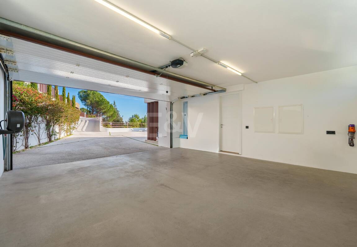 Villa till salu i El Madroñal, Benahavis