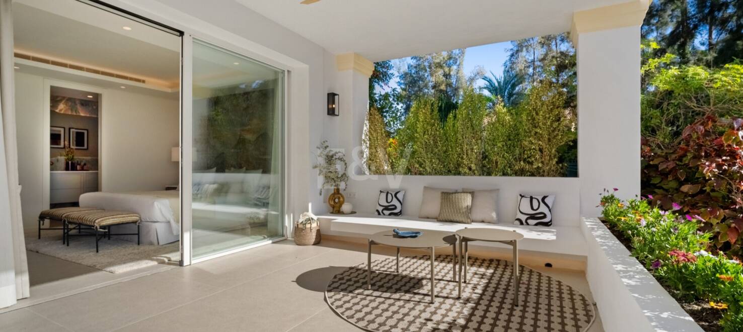 Luxurious Garden Apartment on the Golden Mile with Resort-like Amenities