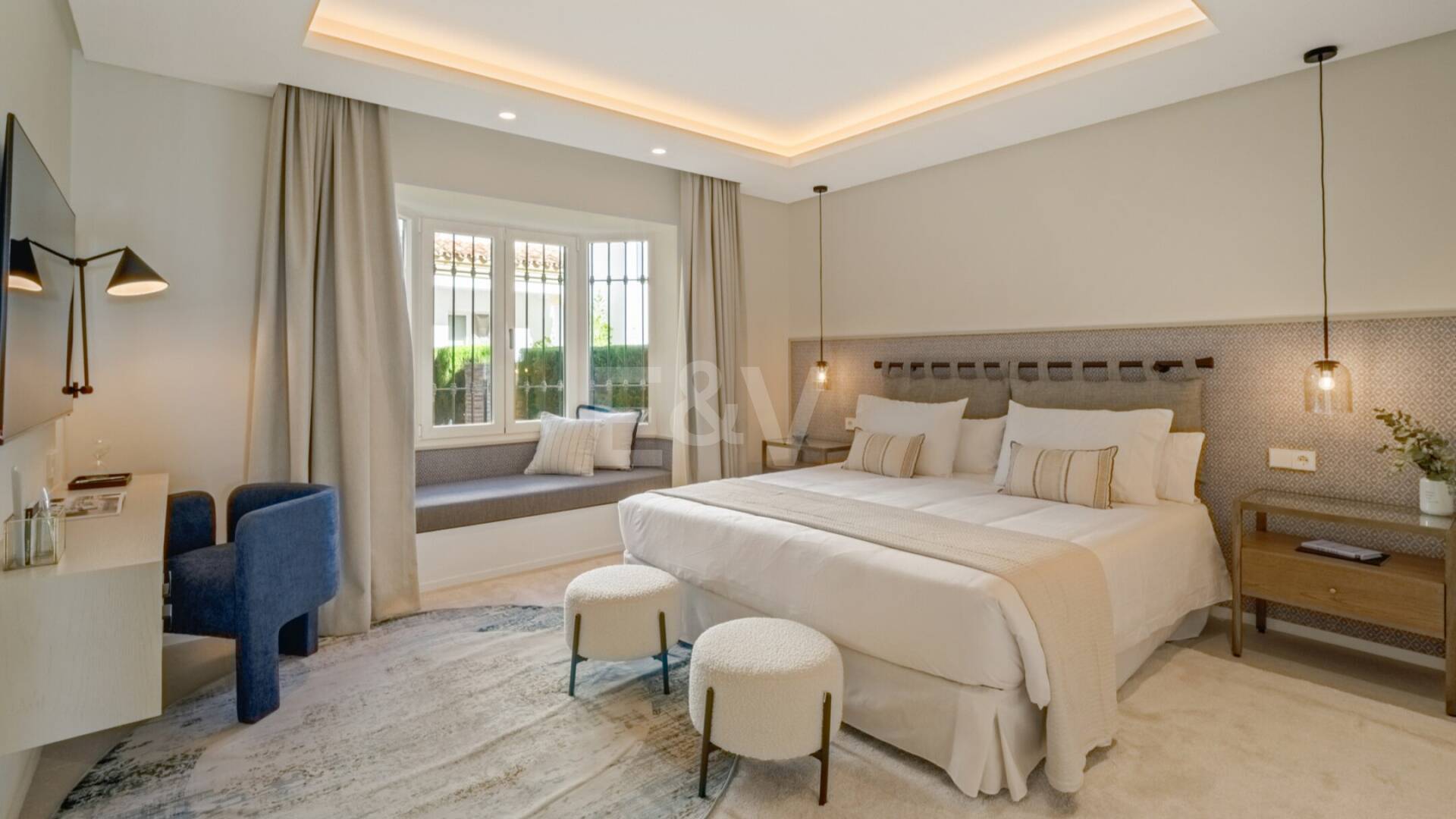 Luxuriöse Gartenwohnung an der Goldenen Meile mit Resort‑Einrichtungen