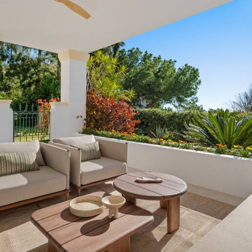 Luxurious Garden Apartment on the Golden Mile with Resort-like Amenities