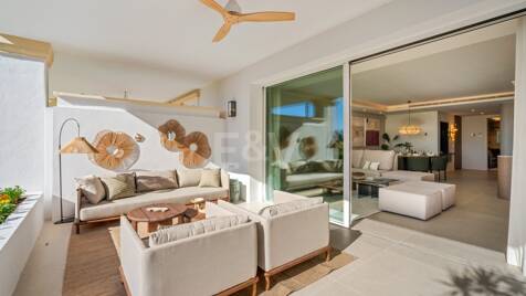 Luxurious Garden Apartment on the Golden Mile with Resort-like Amenities