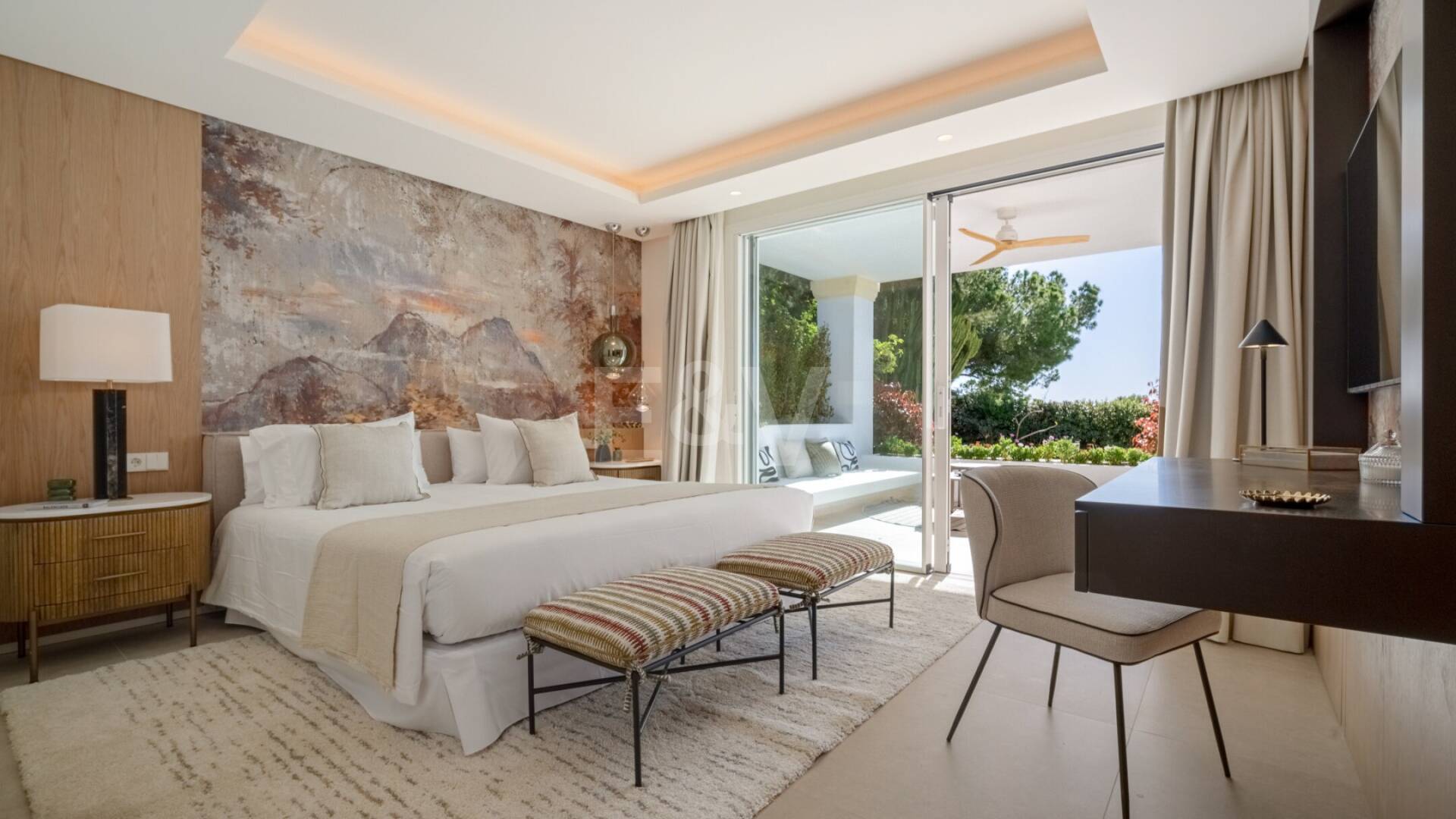 Luxuriöse Gartenwohnung an der Goldenen Meile mit Resort‑Einrichtungen