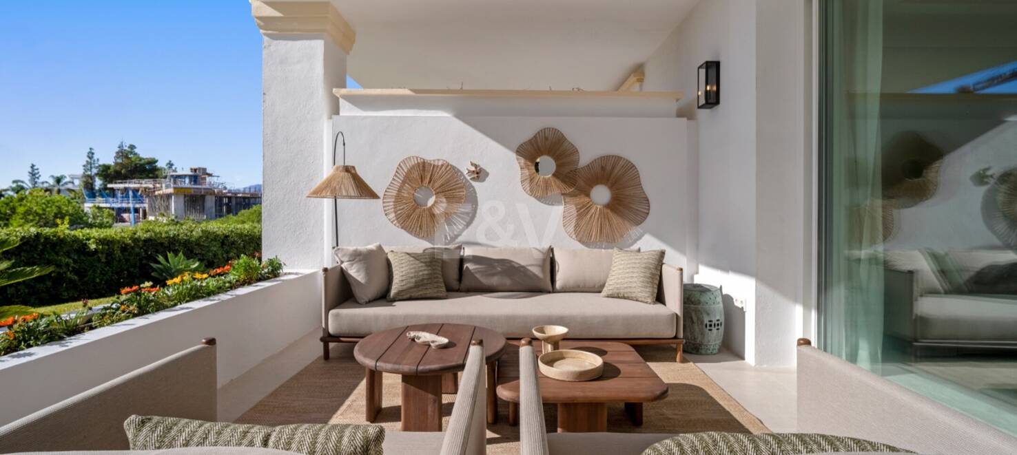 Luxurious Garden Apartment on the Golden Mile with Resort-like Amenities