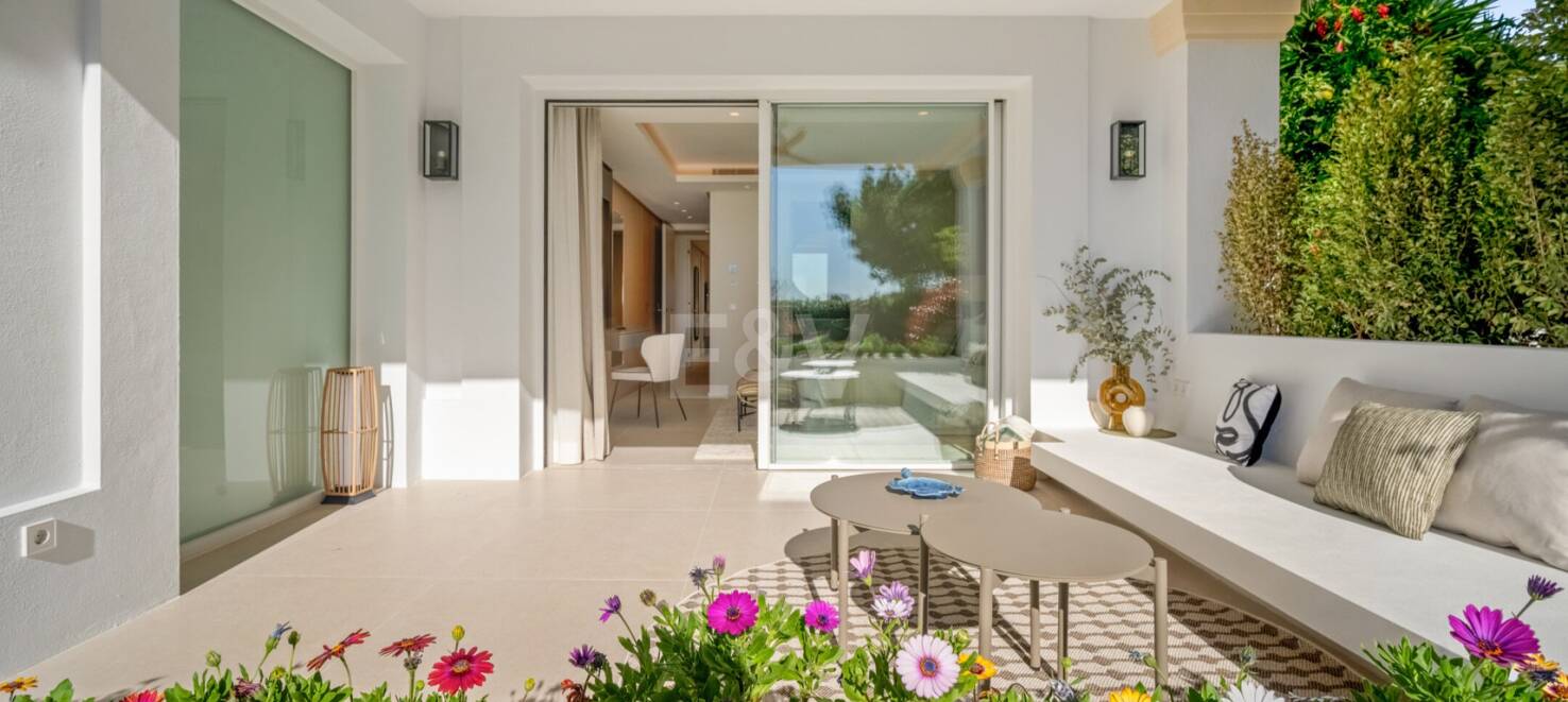 Luxurious Garden Apartment on the Golden Mile with Resort-like Amenities