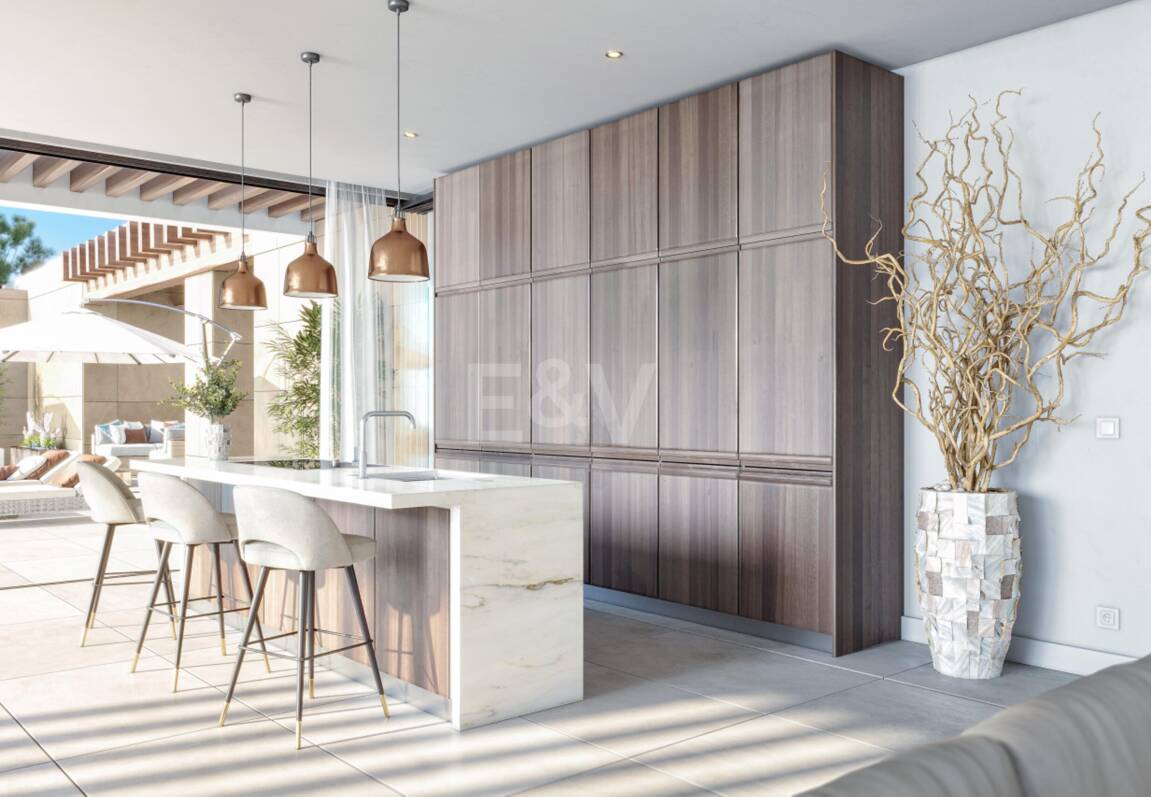 Stilvolle Villa in Hanglage auf Großzügigem Grundstück mit Panoramablick auf das Meer