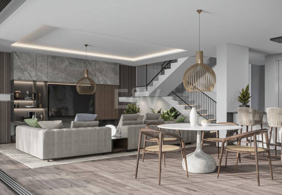 Stilvolle Villa in Hanglage auf Großzügigem Grundstück mit Panoramablick auf das Meer