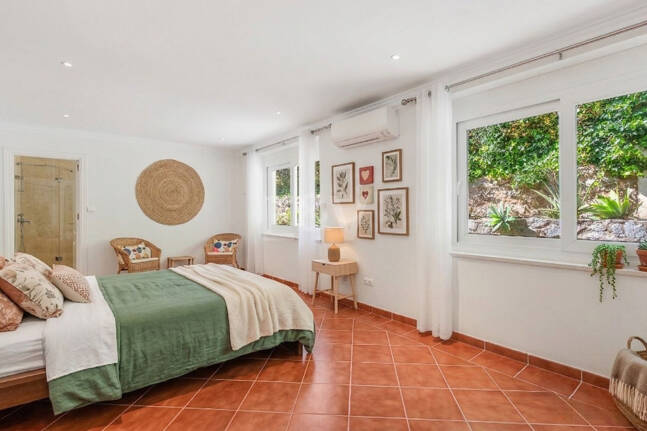 Beachside Villa med privat pool bara steg från stranden