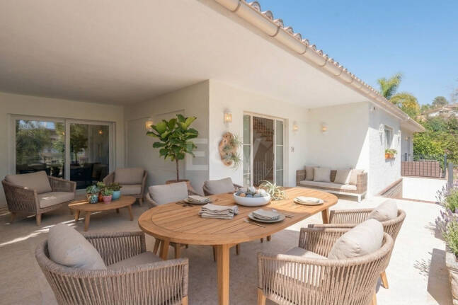 Beachside Villa med privat pool bara steg från stranden