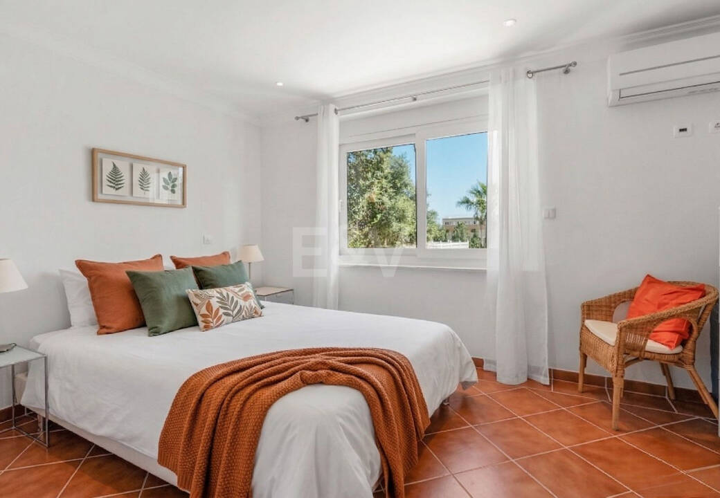 Beachside Villa med privat pool bara steg från stranden