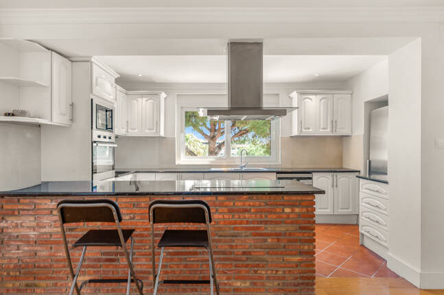 Beachside Villa with Private Pool Just Steps from the Beach