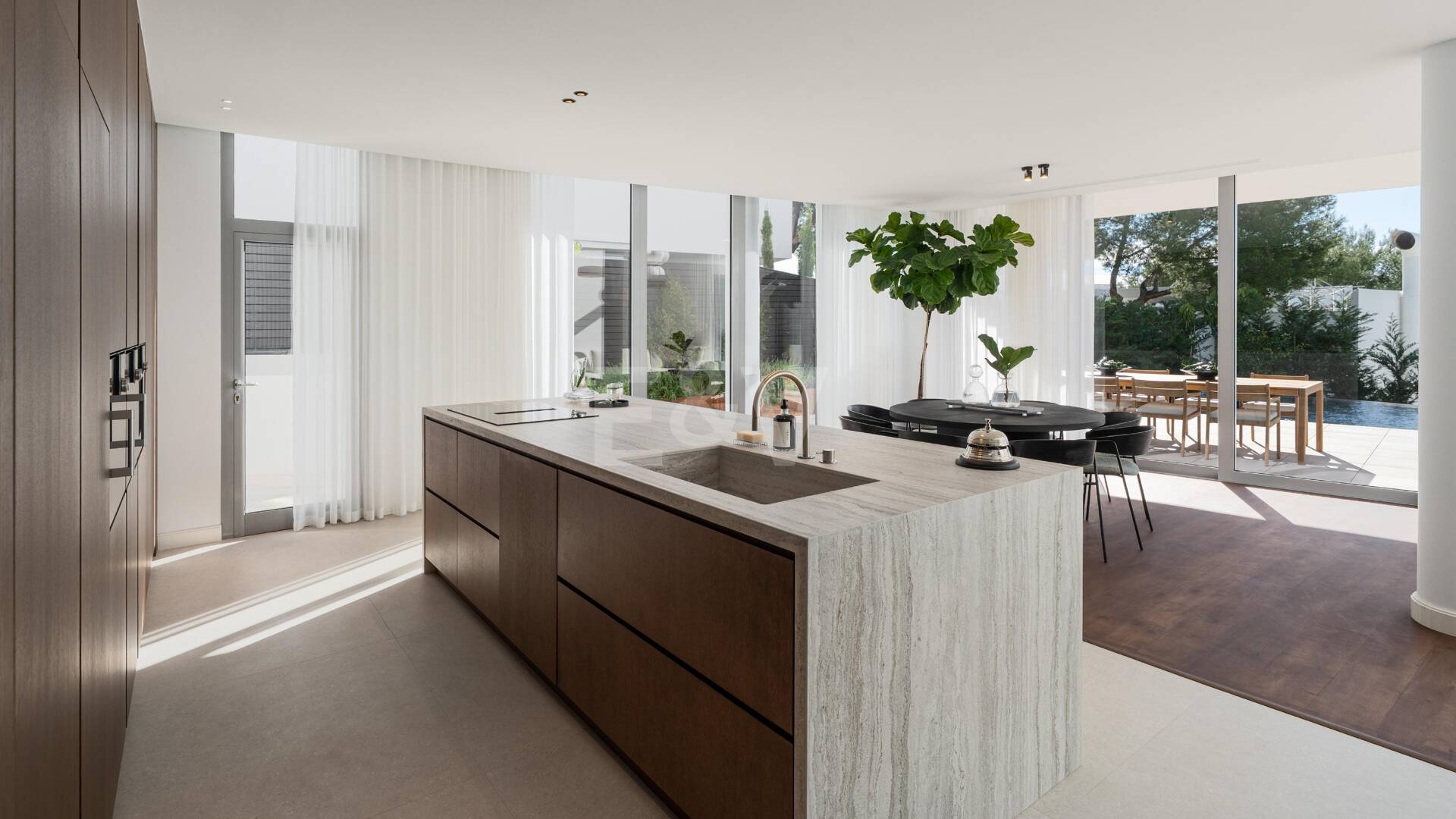 Elegante vivienda contemporánea con vistas al mar en Meisho Hills, Sierra Blanca