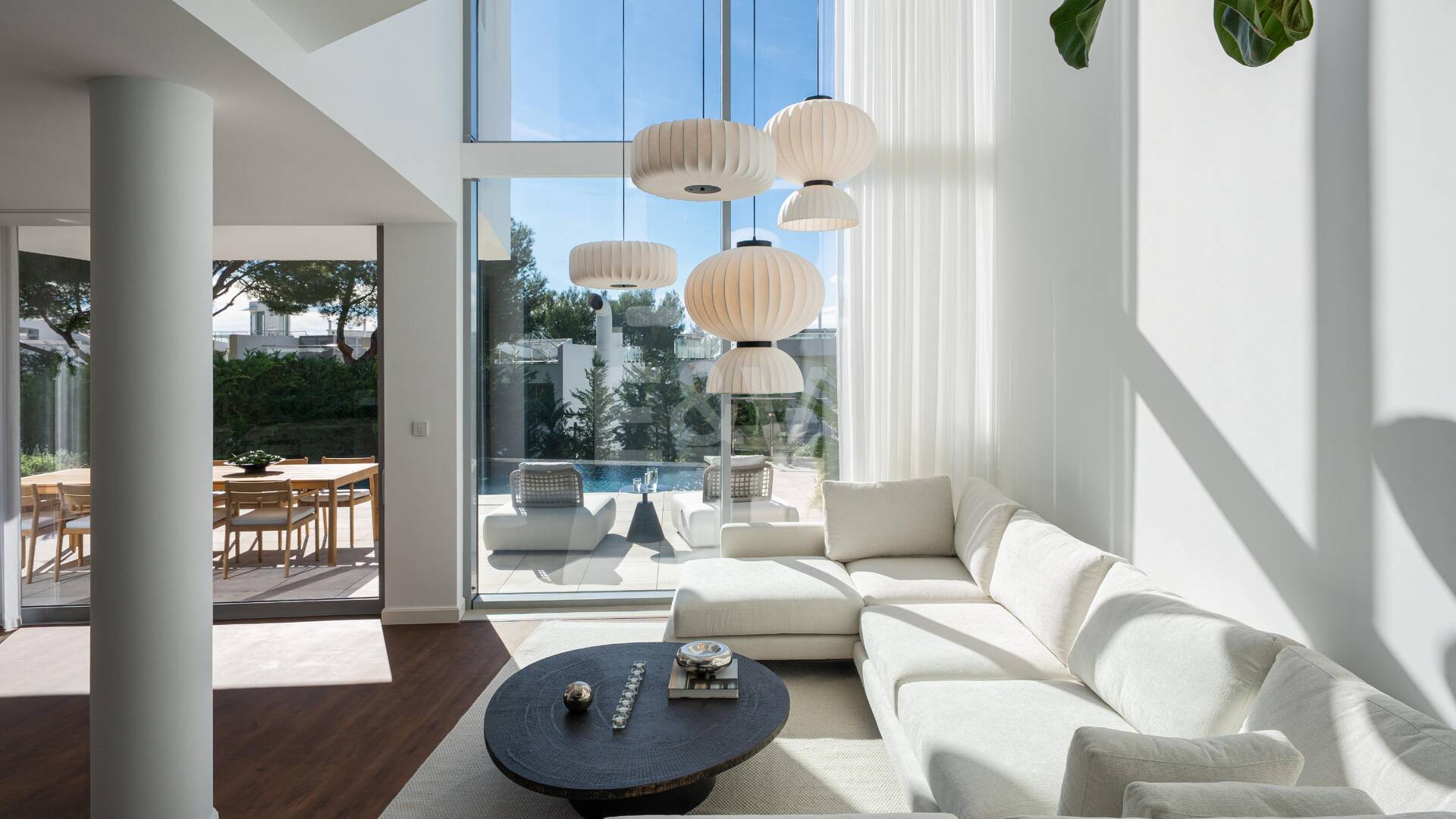 Elegante vivienda contemporánea con vistas al mar en Meisho Hills, Sierra Blanca