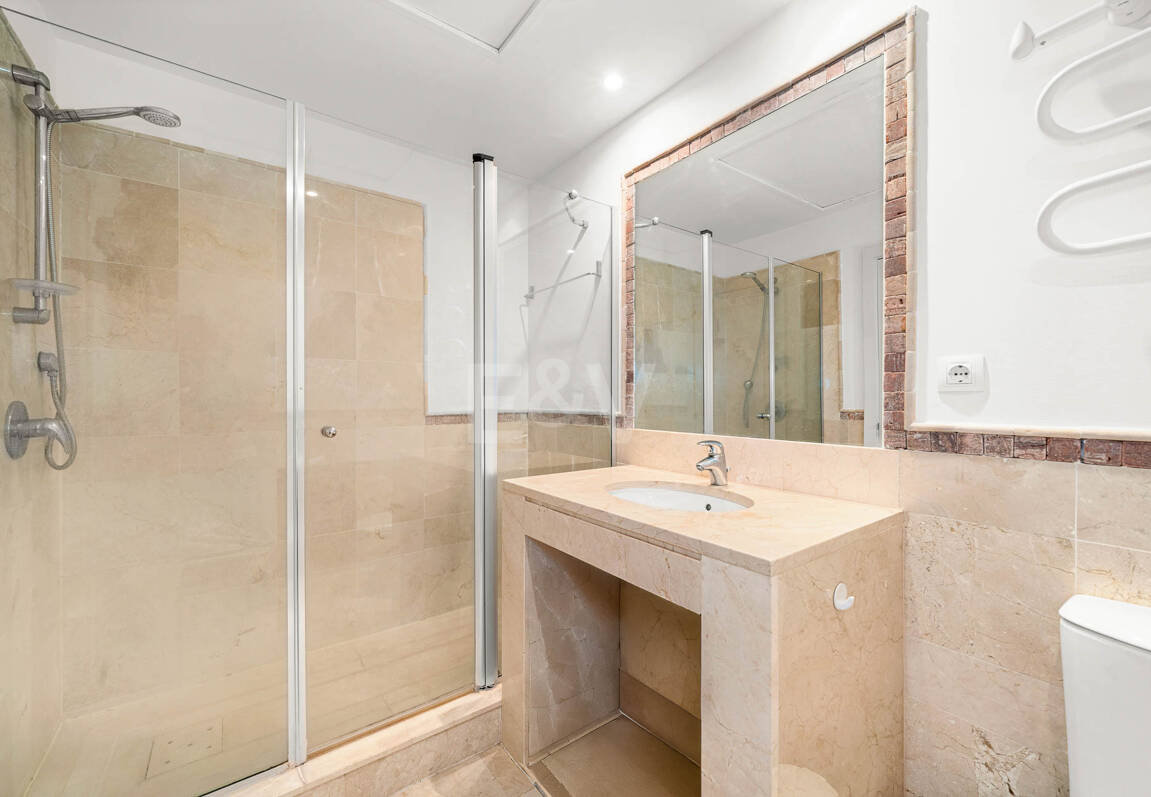 Elegant Duplex Apartment with Panoramic Sea Views in Gated and Sought-After Community