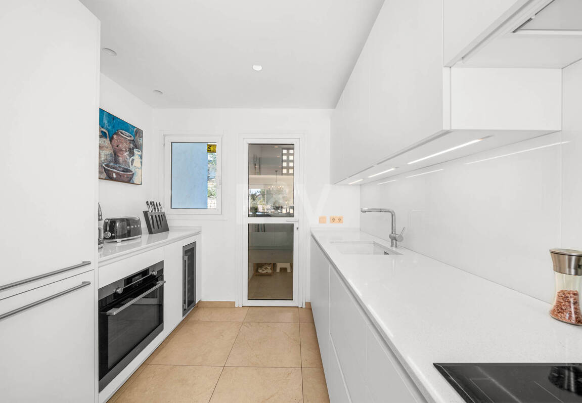 Elegant Duplex Apartment with Panoramic Sea Views in Gated and Sought-After Community