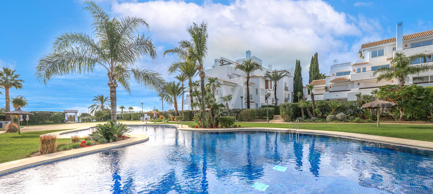 Seafront Apartment with Garden in Palm Beach, Los Monteros