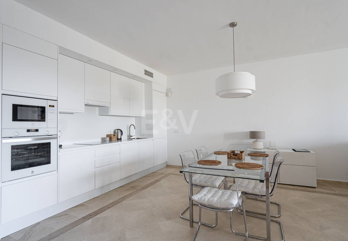 Seafront Apartment with Garden in Palm Beach, Los Monteros