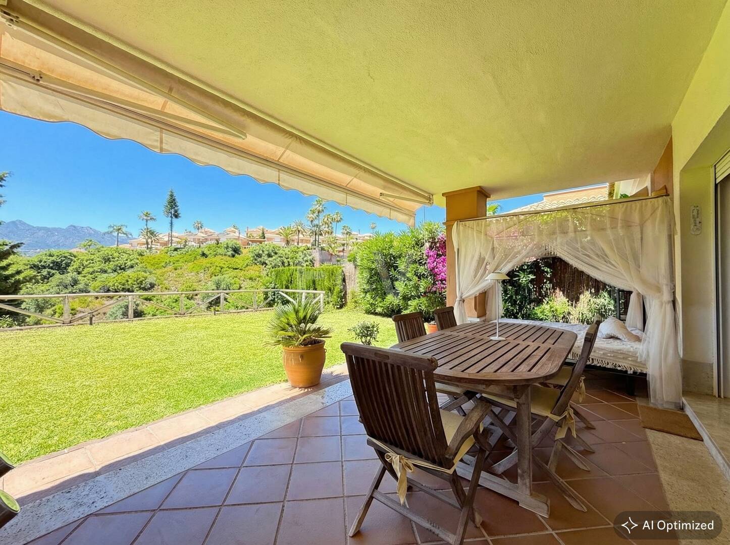 Oportunidad de alquiler de larga temporada en Santa Clara Golf Villas – casa adosada con jardín y seguridad 24h