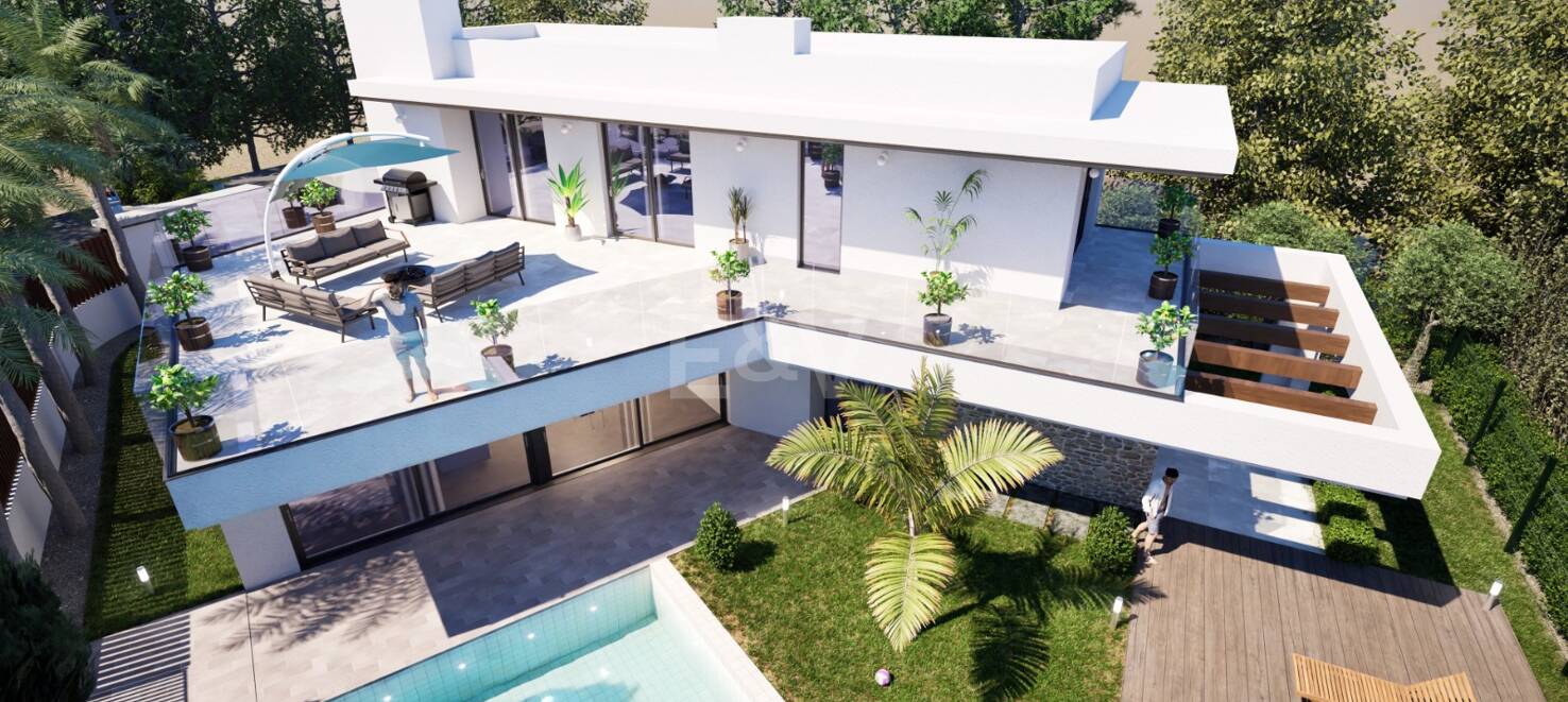 Villa de lujo en construcción a poca distancia de la playa