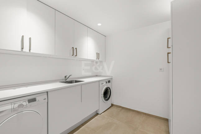 Villa im skandinavischen Stil mit Panoramablick in Las Brisas