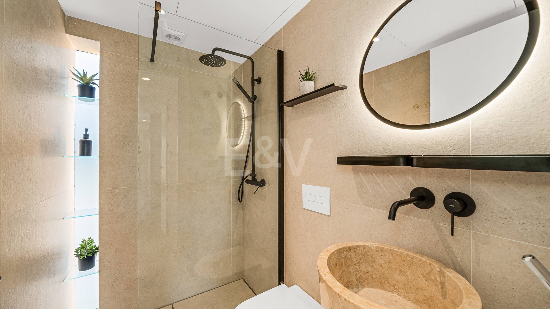 Villa de estilo escandinavo con vistas panorámicas en Las Brisas