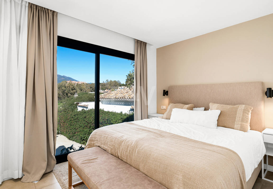 Villa im skandinavischen Stil mit Panoramablick in Las Brisas