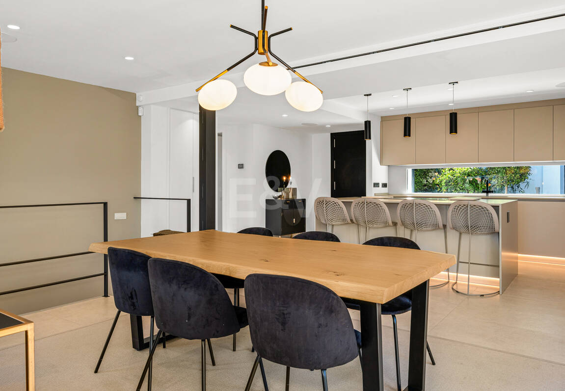 Villa im skandinavischen Stil mit Panoramablick in Las Brisas