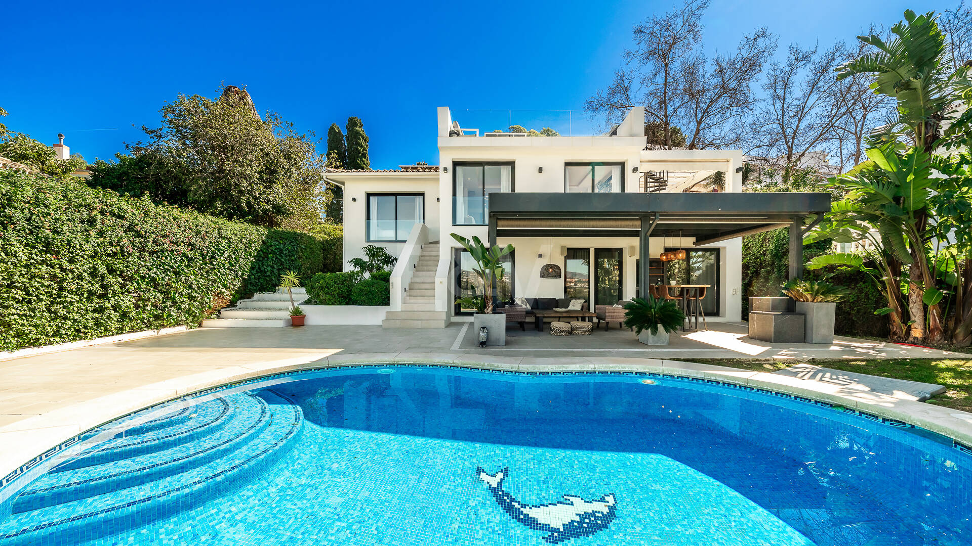 Villa im skandinavischen Stil mit Panoramablick in Las Brisas