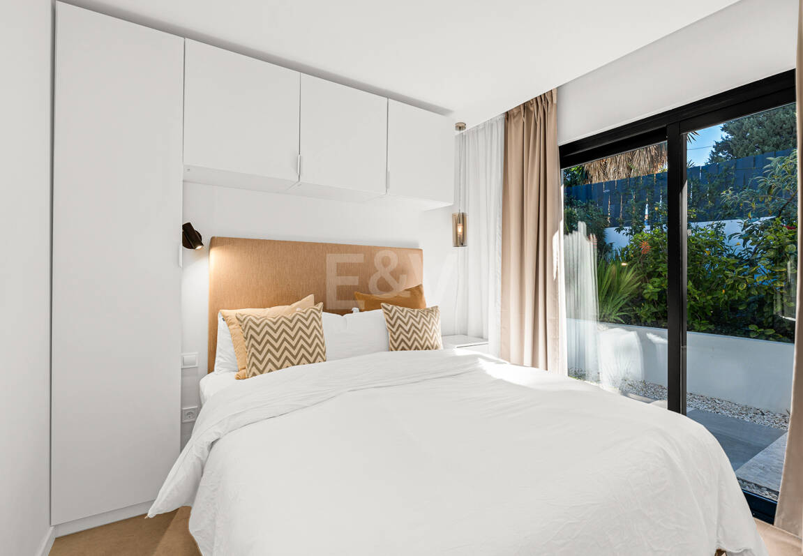 Villa im skandinavischen Stil mit Panoramablick in Las Brisas