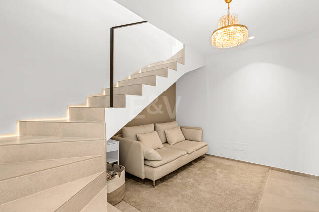 Villa im skandinavischen Stil mit Panoramablick in Las Brisas