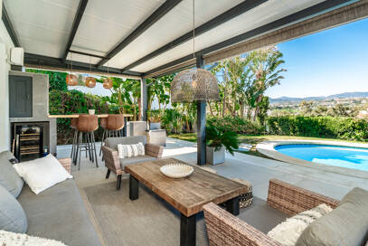 Villa im skandinavischen Stil mit Panoramablick in Las Brisas