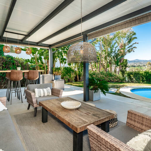 Villa im skandinavischen Stil mit Panoramablick in Las Brisas