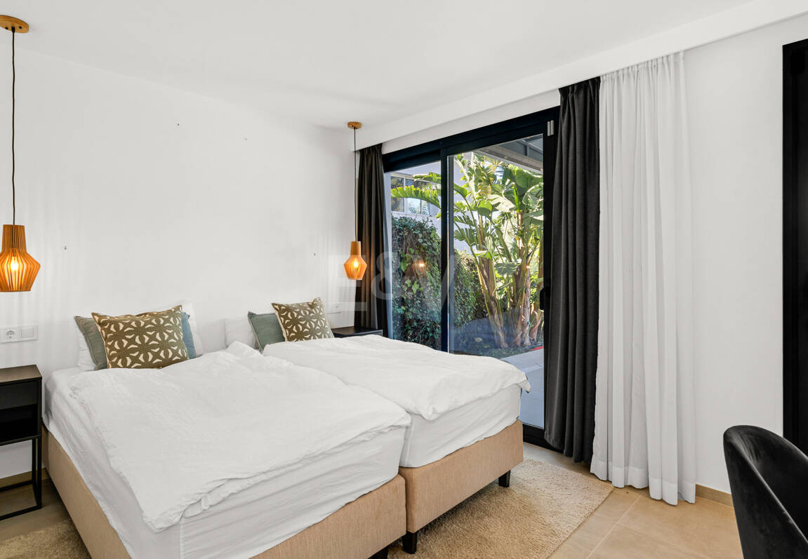 Villa im skandinavischen Stil mit Panoramablick in Las Brisas