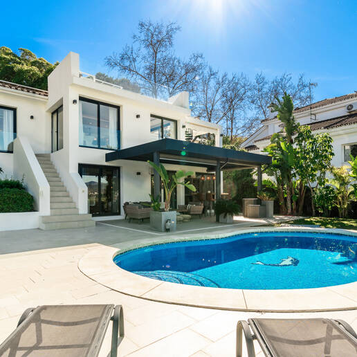 Villa im skandinavischen Stil mit Panoramablick in Las Brisas