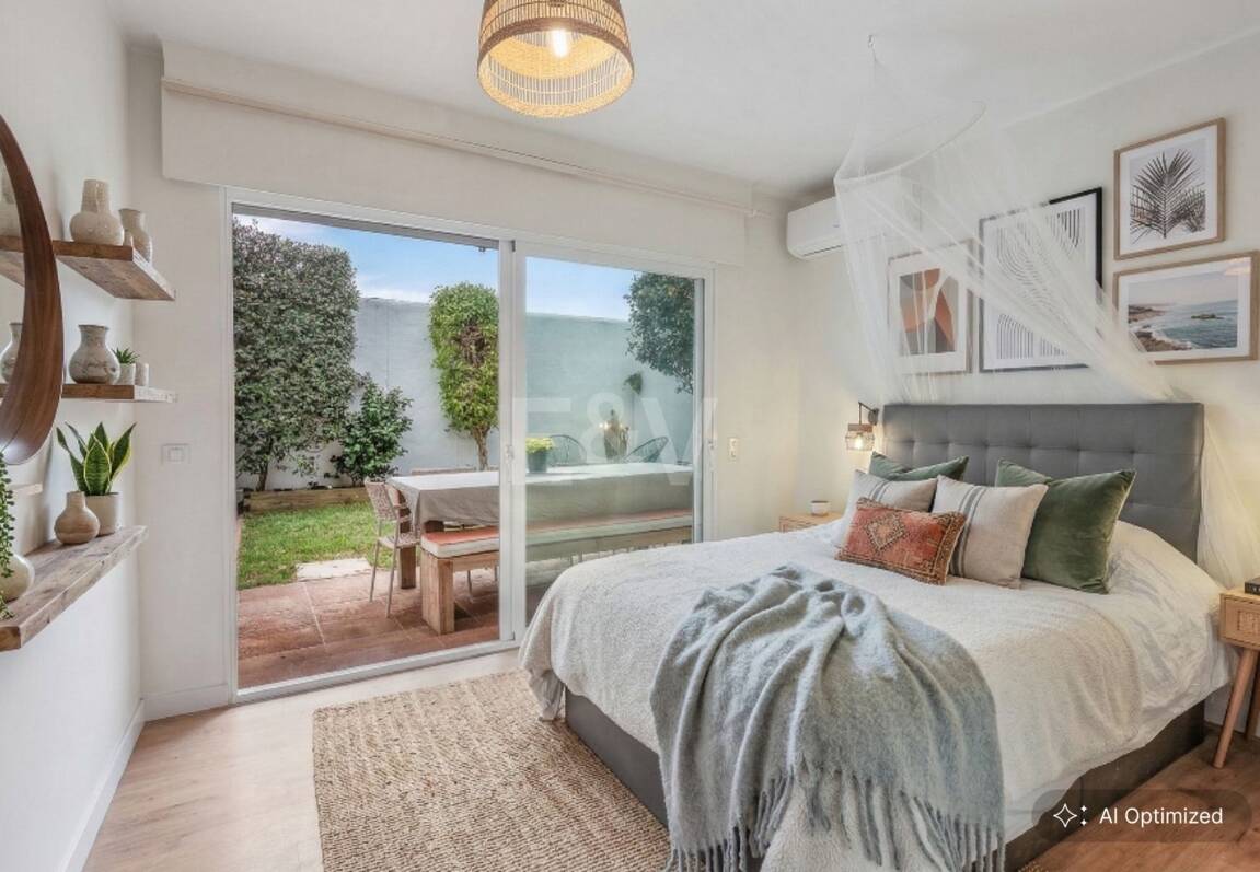 Semi-Detached House med privat trädgård och havsutsikt