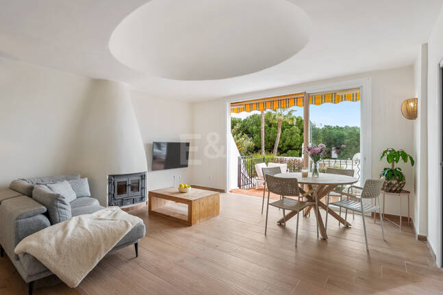 Doppelhaushälfte mit Privatgarten und Meerblick