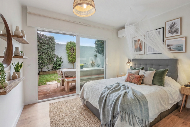 Doppelhaushälfte mit Privatgarten und Meerblick