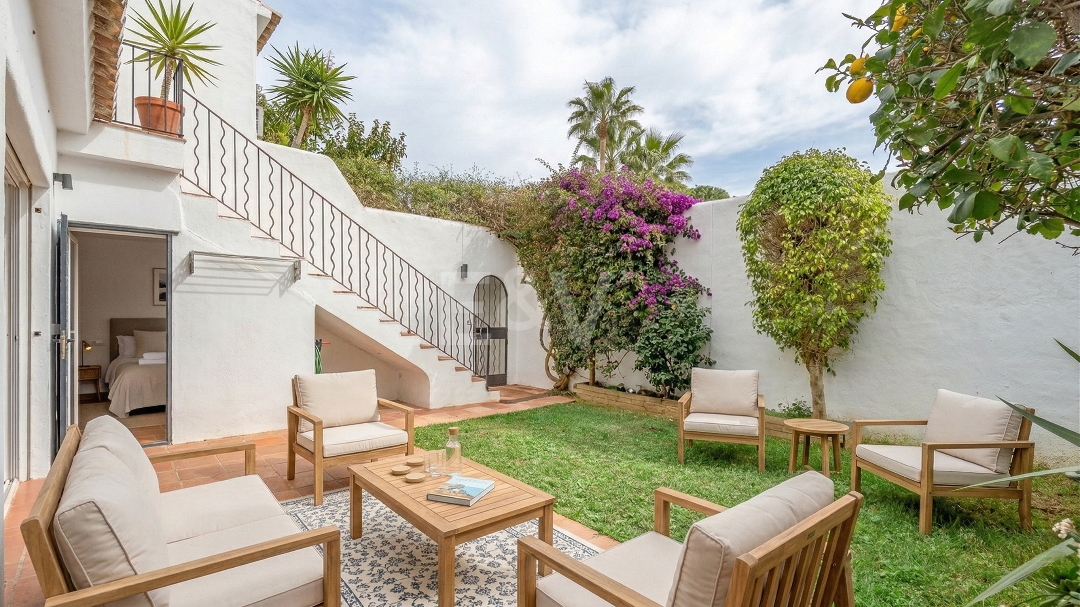 Doppelhaushälfte mit Privatgarten und Meerblick