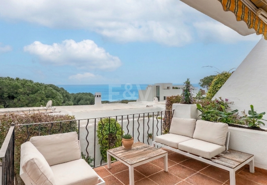 Doppelhaushälfte mit Privatgarten und Meerblick