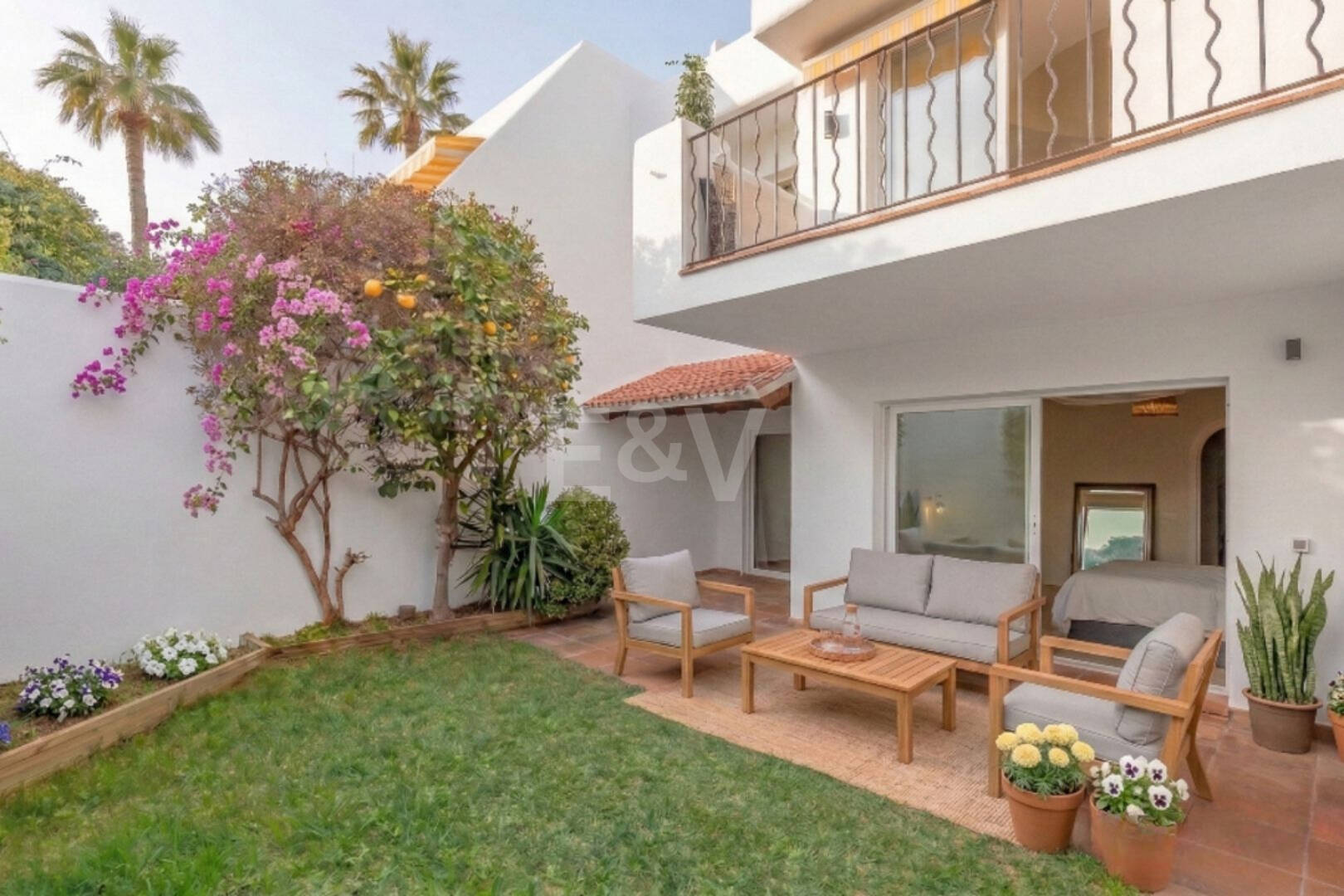 Doppelhaushälfte mit Privatgarten und Meerblick